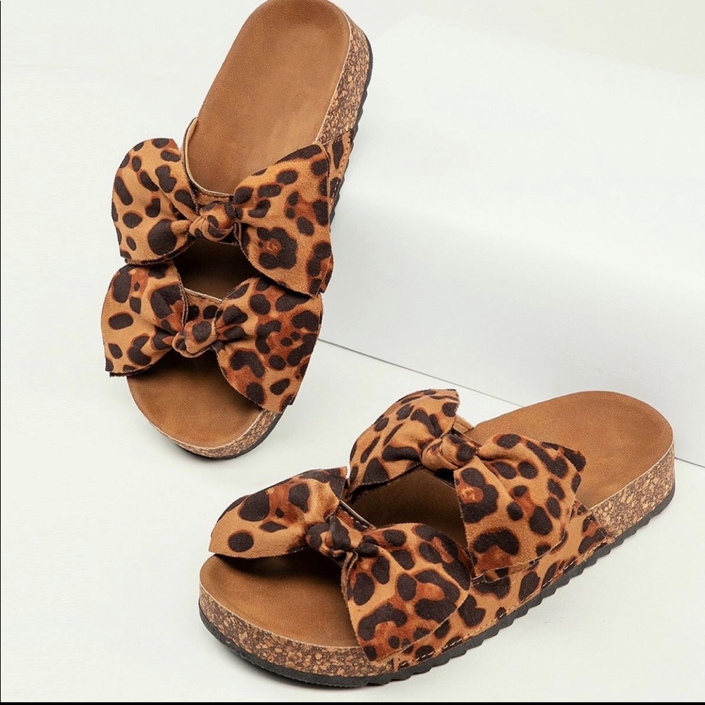 Leopard bow slides